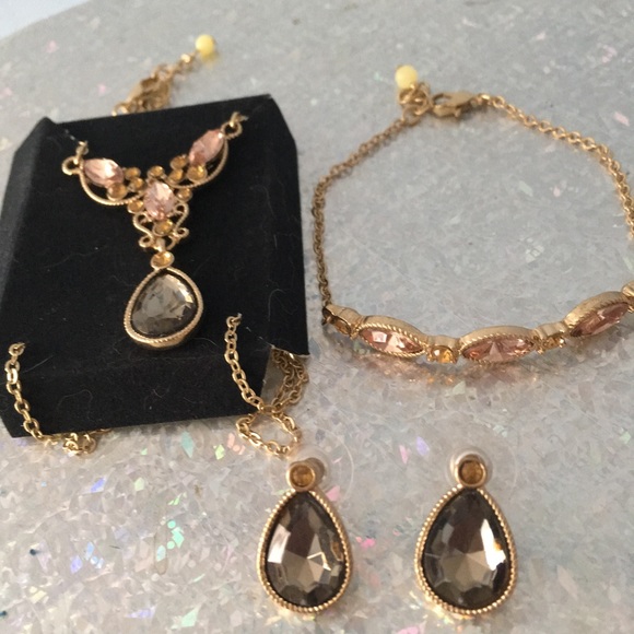 Avon Jewelry - NEW SMOKEY TOPAZ & PINK NECKLACE BRACELET EARRINGS